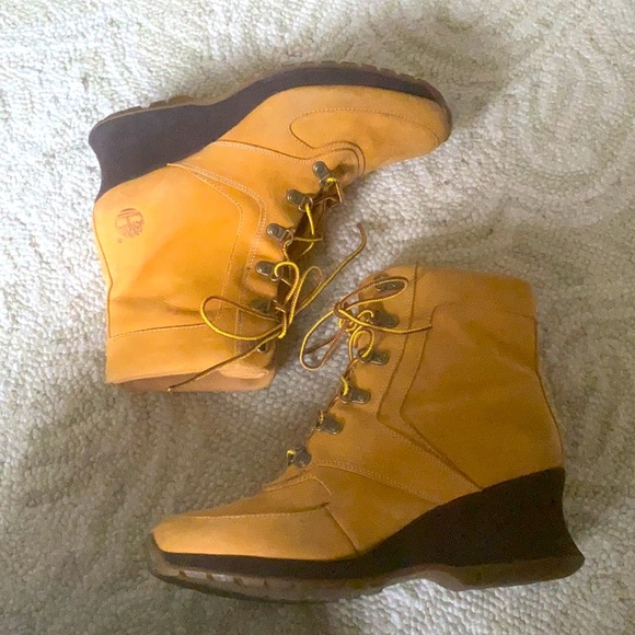 Timberland heeled boots size 8! - Picture 1 of 5